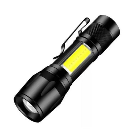 Mini Lanterna Tática LED Recarregável com Clipe