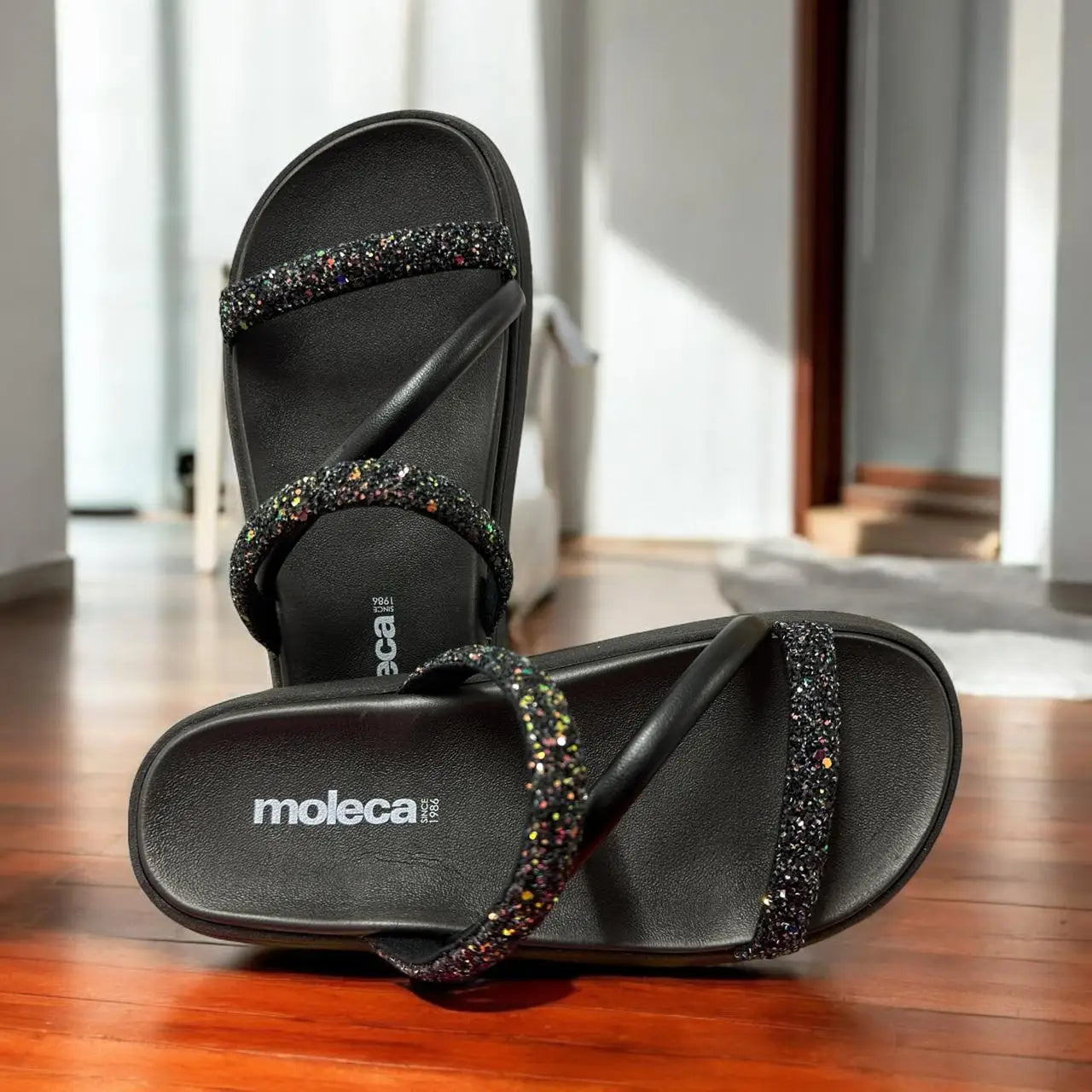 Sandália Brilho Suave Moleca