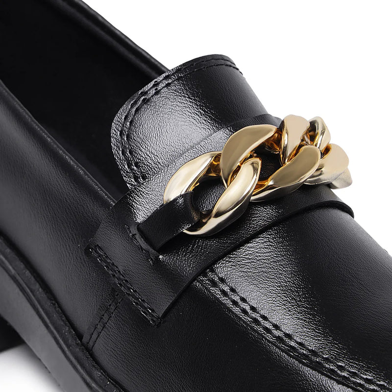 Mocassim Feminino Casual com Corrente