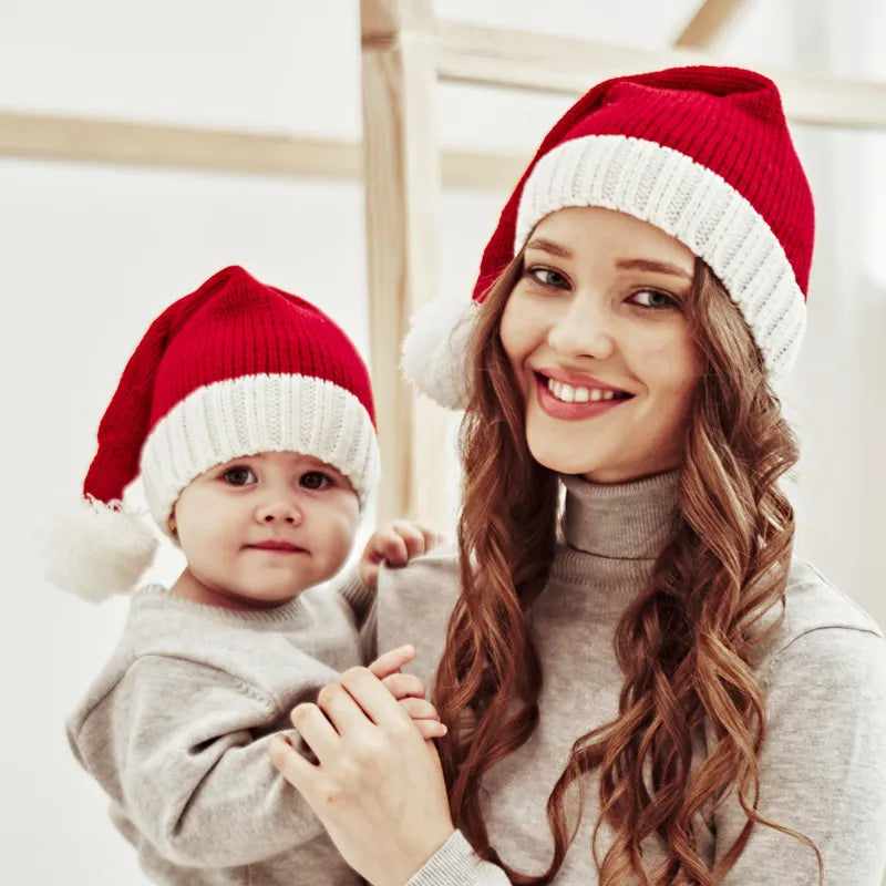 Gorro de Natal de Malha com Pompom: Fofo e Macio para Adultos e Crianças