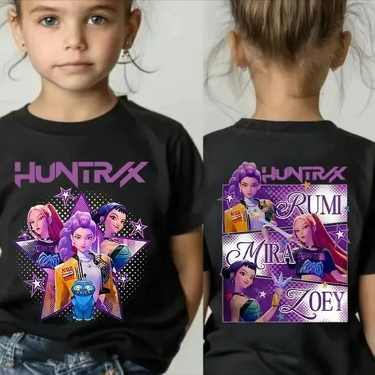 Camiseta Infantil Kpop Demon Hunters 2025 – Estampa Gráfica Exclusiva, Manga Curta e Tecido Confortável