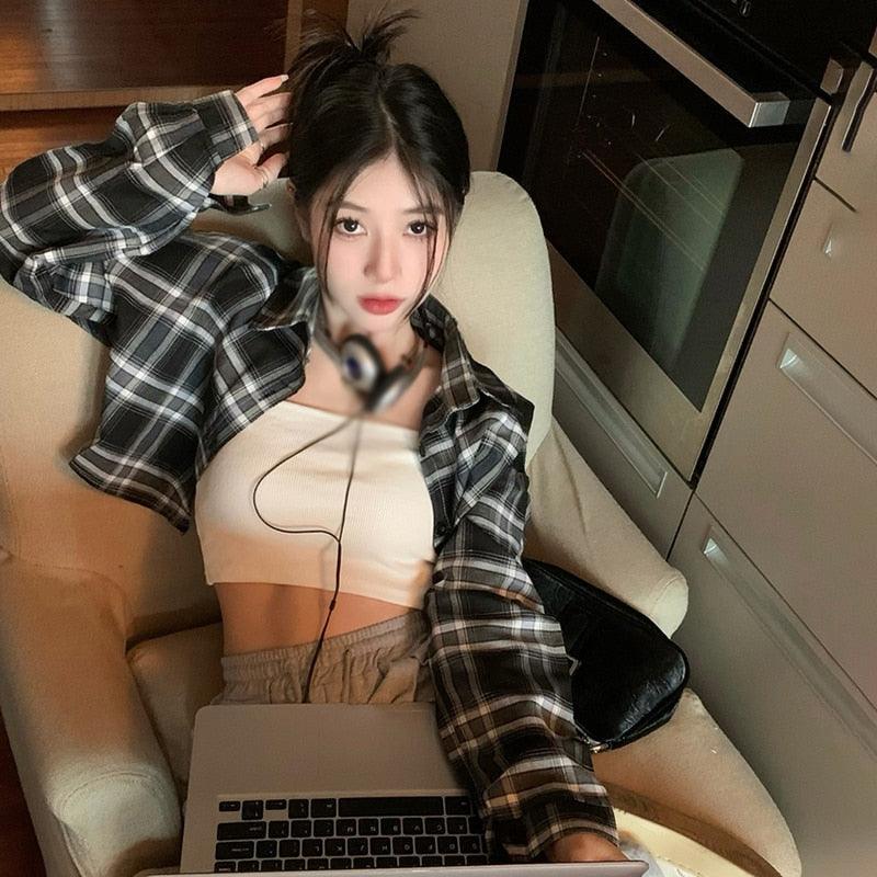 Camisas Femininas Casuais Xadrez com Gola Virada para Baixo: Estilo Coreano em Cada Detalhe - Loja Universo 4V