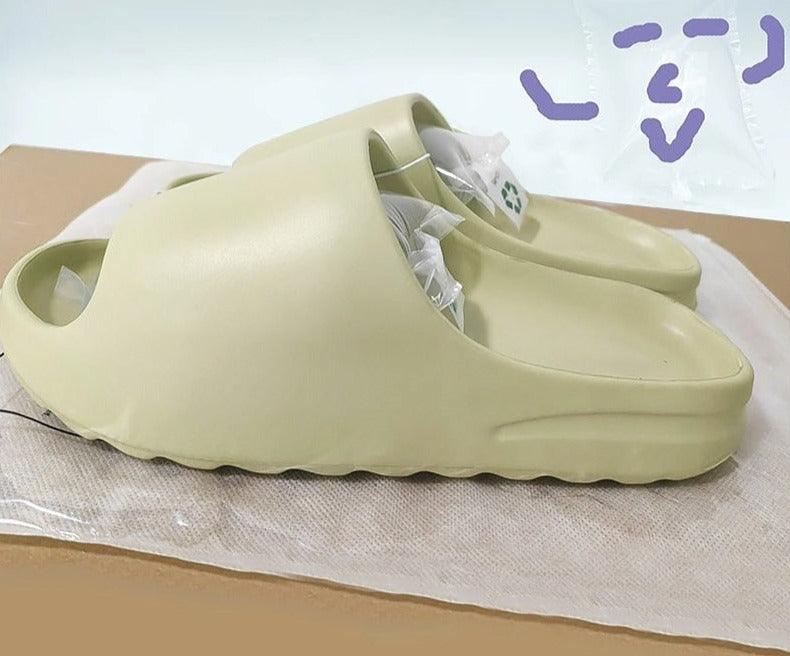 Sandálias Casuais Originais e Macias: Moda Praia para Homens e Mulheres com Estilo - Loja Universo 4V