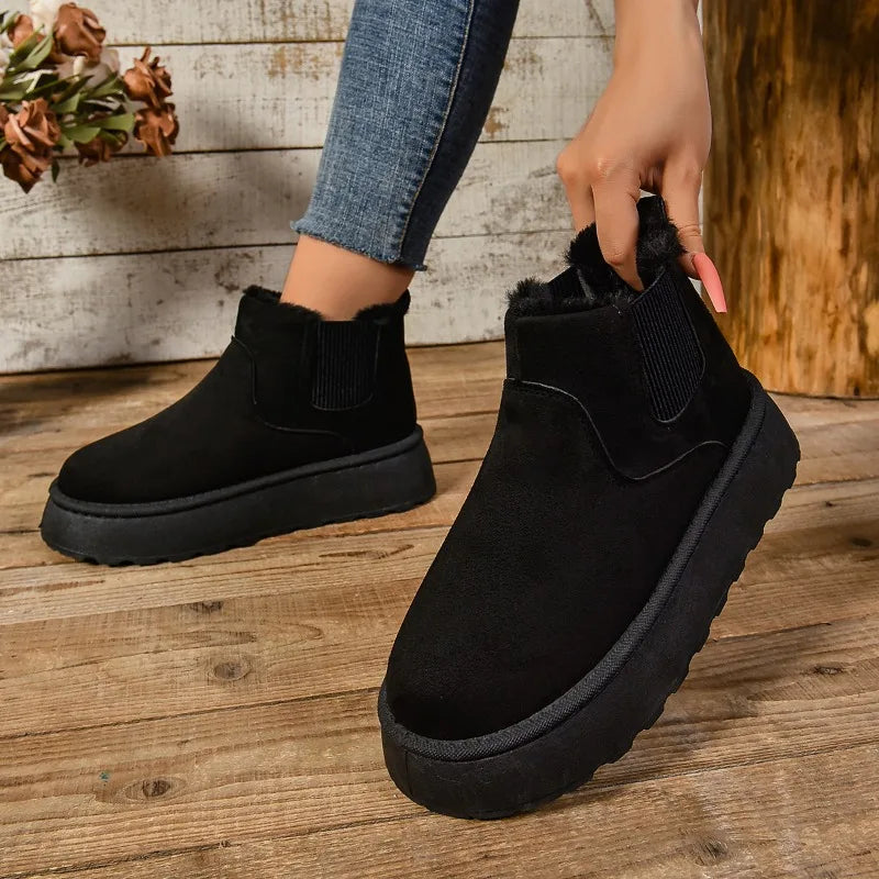 Bota Feminina Forrada de Pelúcia – Conforto e Estilo para o Outono/Inverno 2025