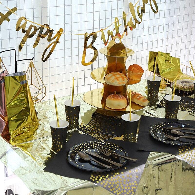 Kit Festa com Toalha de Mesa, Pratos, Copos e Talheres Descartáveis: Conveniência para suas Celebrações - Loja Universo 4V