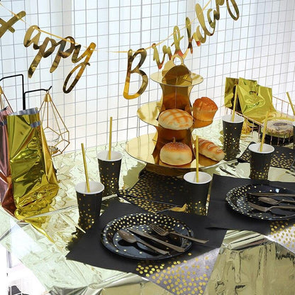 Kit Festa com Toalha de Mesa, Pratos, Copos e Talheres Descartáveis: Conveniência para suas Celebrações - Loja Universo 4V