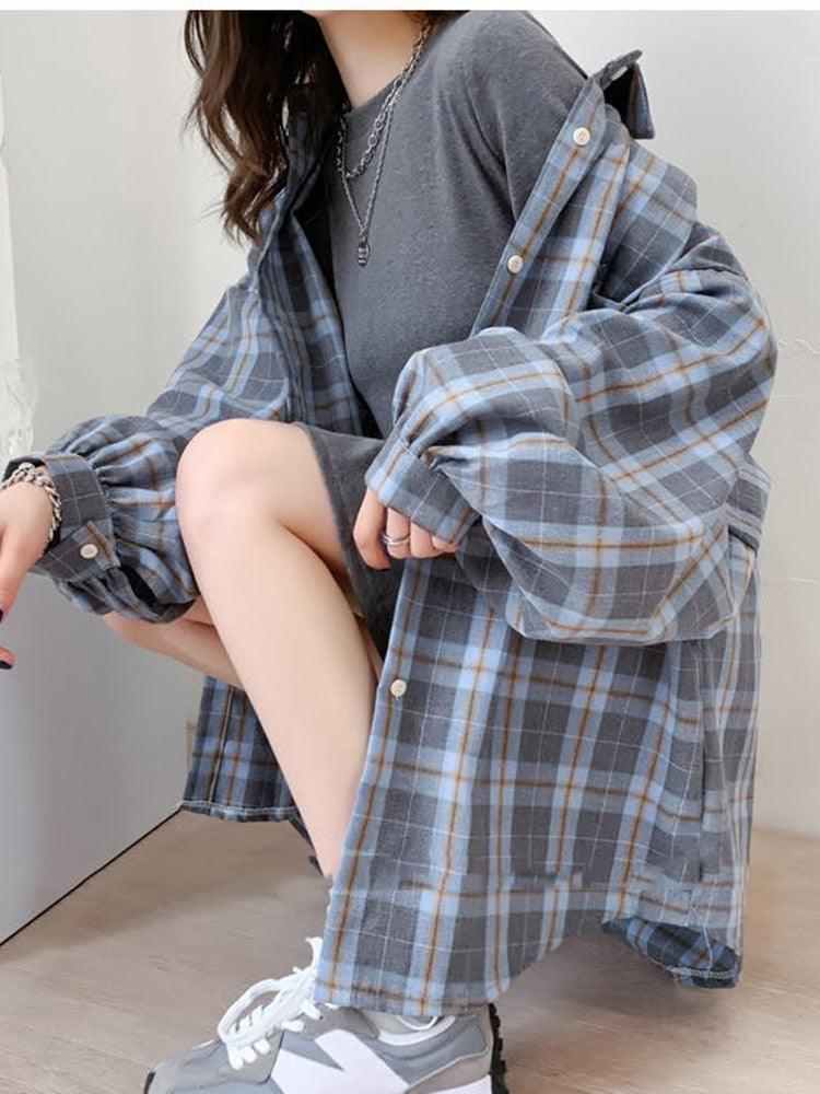 Camisa Feminina Xadrez: Moda Coreana Oversize para um Estilo Harajuku Descolado