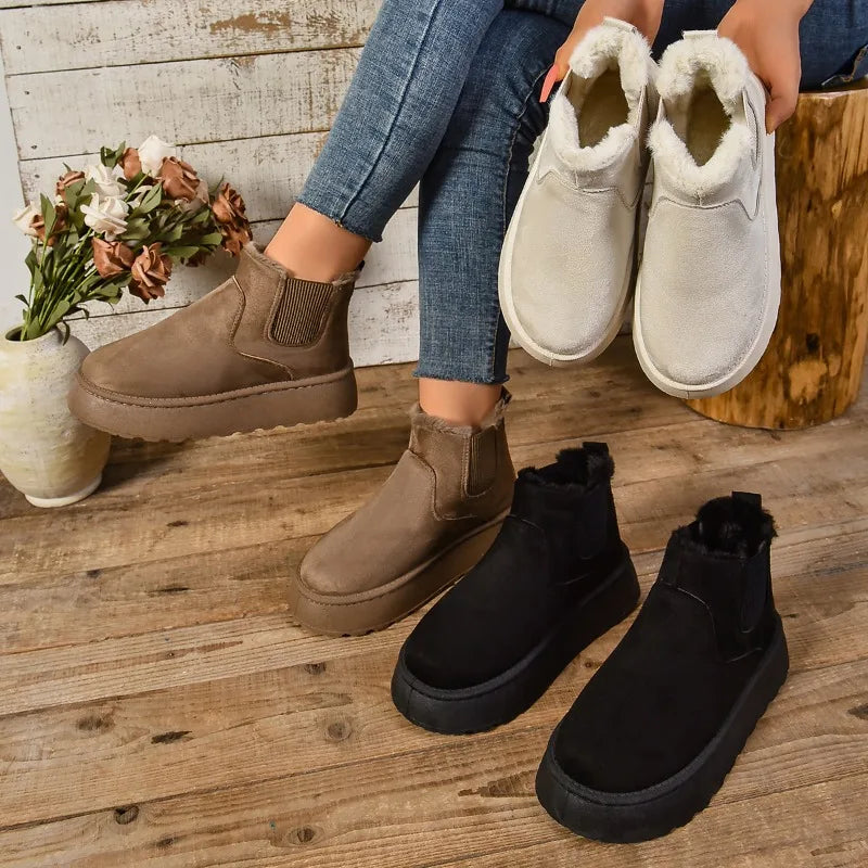 Bota Feminina Forrada de Pelúcia – Conforto e Estilo para o Outono/Inverno 2025