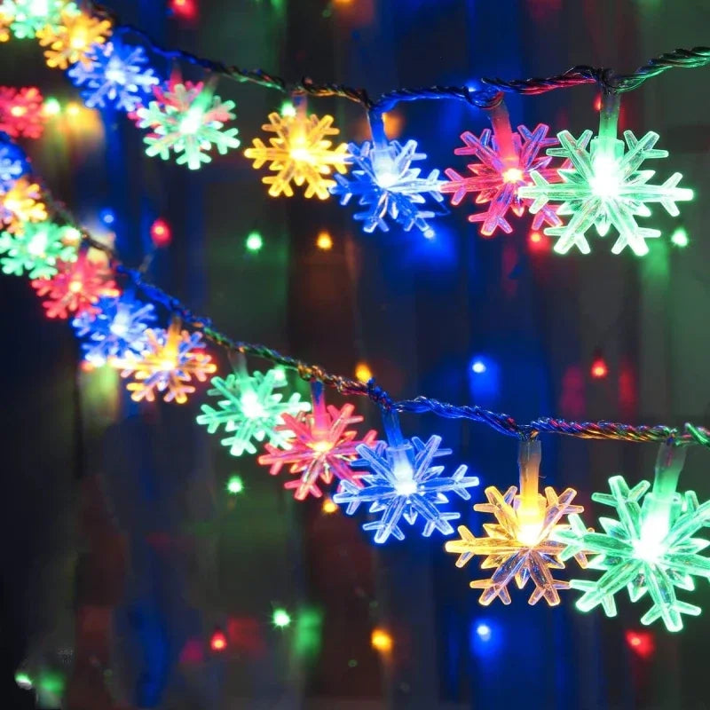 Cascata de Luzes Natalinas em Formato de Floco de Neve