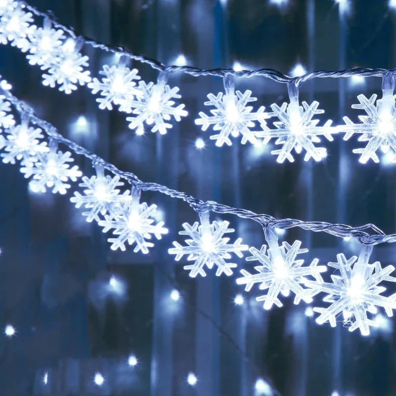 Cascata de Luzes Natalinas em Formato de Floco de Neve