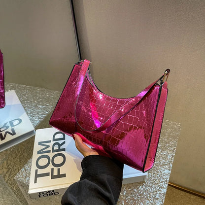 Bolsa Casual Retrô Feminina - Elegância em Couro com Alça de Corrente