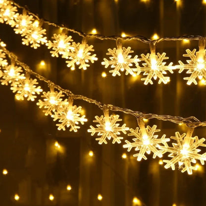 Cascata de Luzes Natalinas em Formato de Floco de Neve