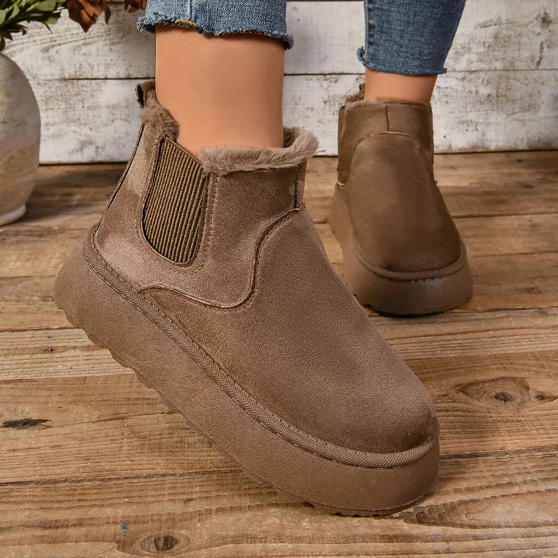 Bota Feminina Forrada de Pelúcia – Conforto e Estilo para o Outono/Inverno 2025