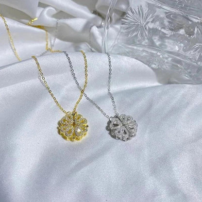 Colar da Sorte - Trevo de 4 Corações: Elegância e Boa Fortuna em um Único Acessório - Loja Universo 4V