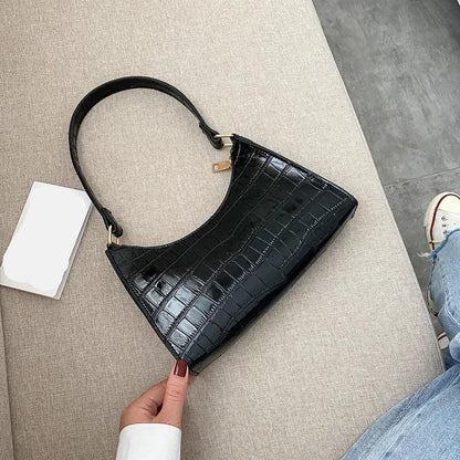 Bolsa Casual Retrô Feminina - Elegância em Couro com Alça de Corrente