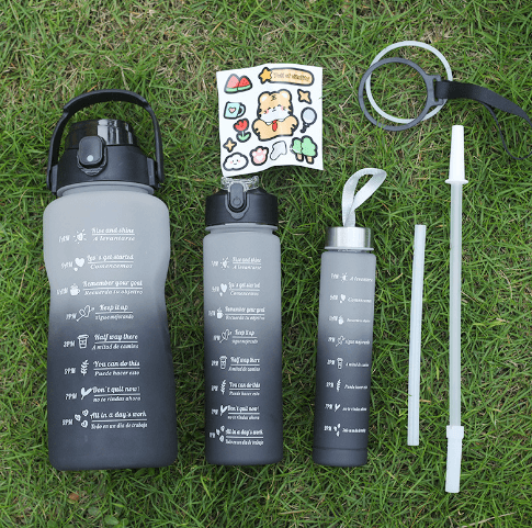 Conjunto Portátil de Garrafas de Plástico Fosco Degradê: Ideal para Esportes e Caminhadas com Canudo - Loja Universo 4V